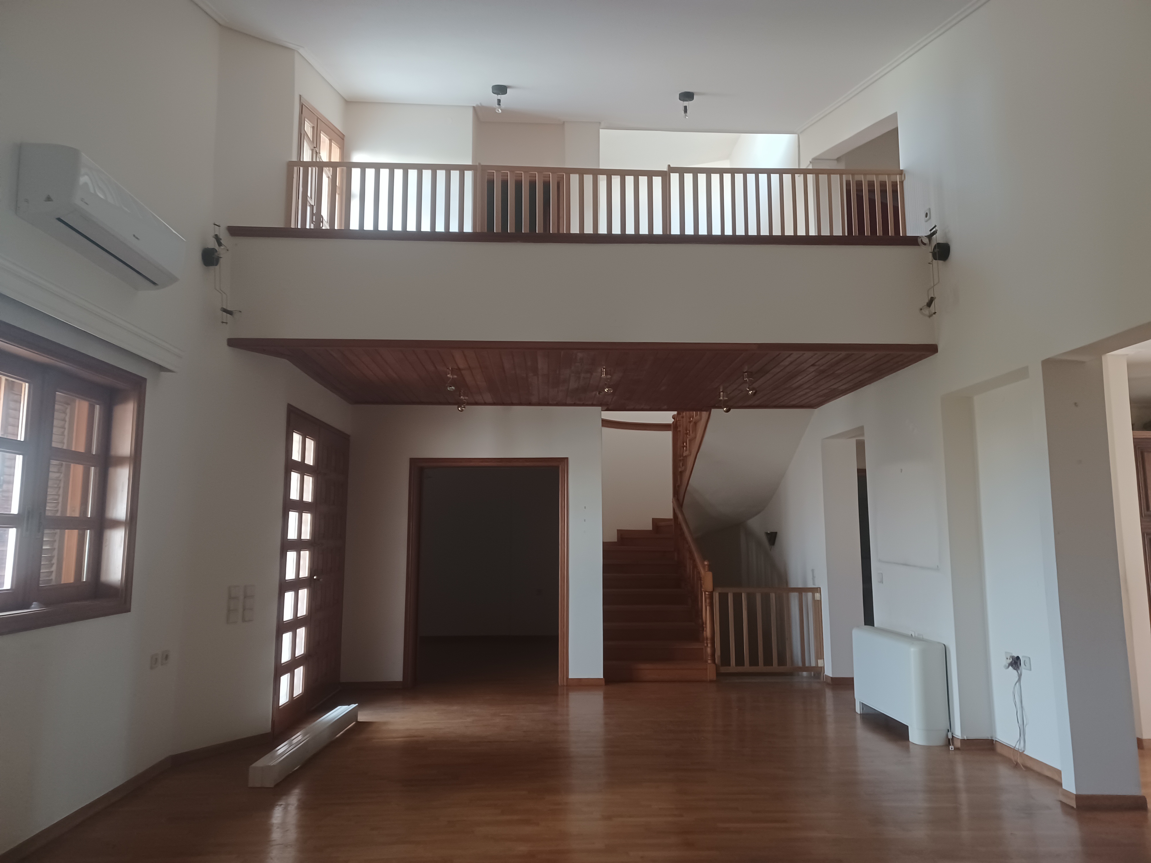 Μεζονέτα, προς ενοικίαση 200 τ.μ. | 500 €/μήνα EΝΟΙΚΙΑΣΤΗΚΕ